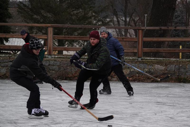 Bruslení na zimním stadionu v Sedlčanech  